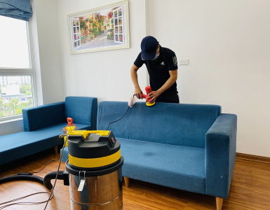 Vệ sinh nhà bàn ghế sofa cho chị Mai ở quận 3